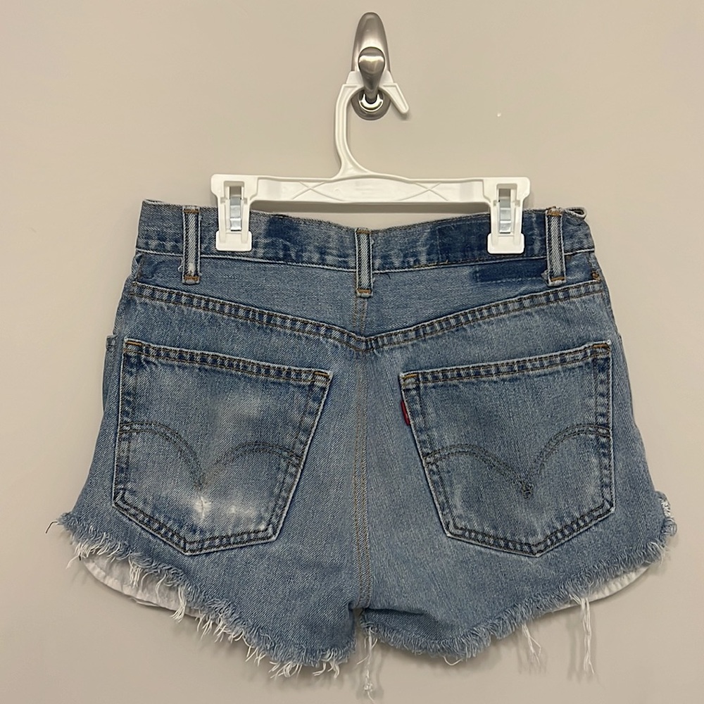Levi’s 550 relaxed fit denim shorts: size two (runs a bit loose) - Picture 2 of 3
